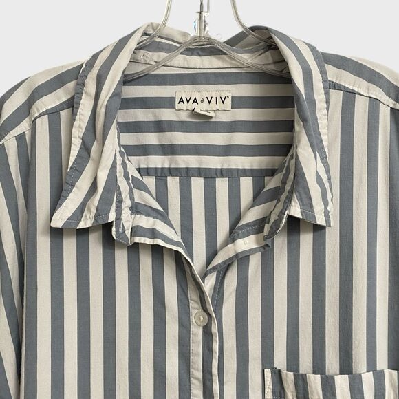 Ava & Viv Striped Button Up Shirt Women's Size 1X Grey White Collared Pocket - Picture 4 of 16